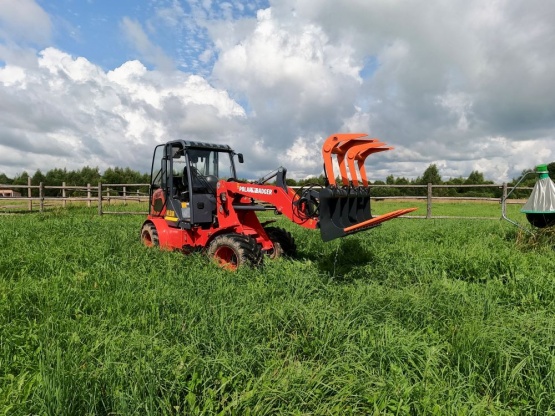 Захват тюковый для мини-погрузчиков