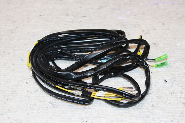 Пучок проводов левой стороны 810907030000