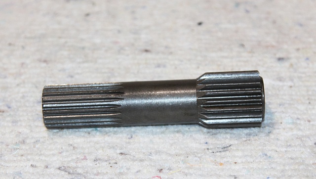 Ось колеса центральная 850-113006-G00