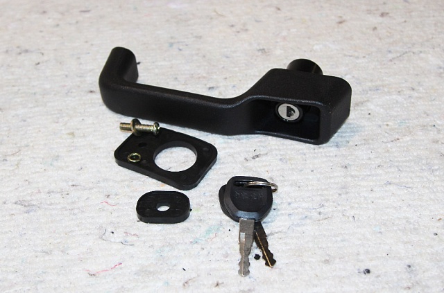 Ручка капота 810-445600-538