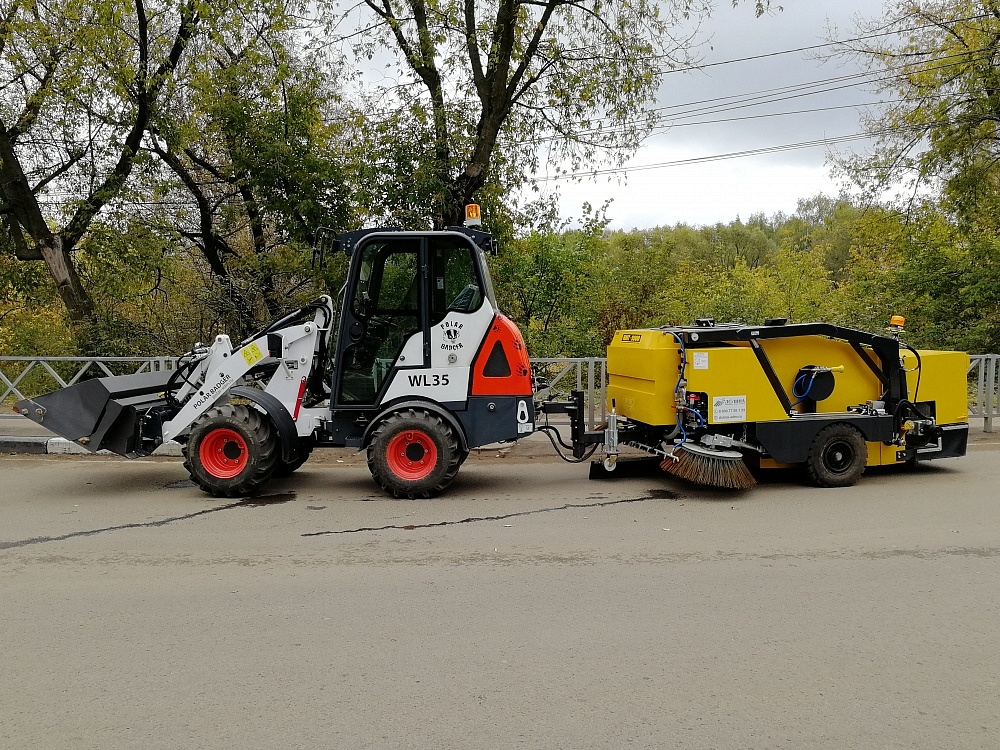 Подметально-уборочная машина прицепная