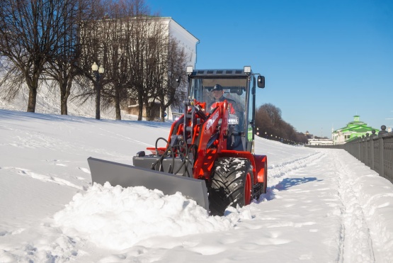 Снеговой отвал на фронтальный погрузчик